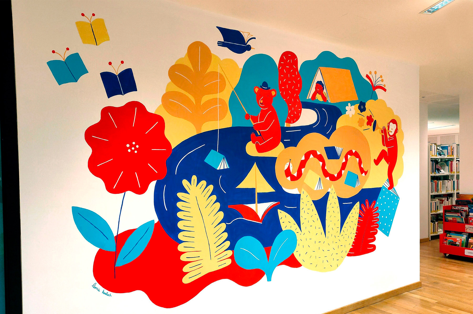fresque murale participative dans l'espace jeunesse de la médiathèque de Marlenheim