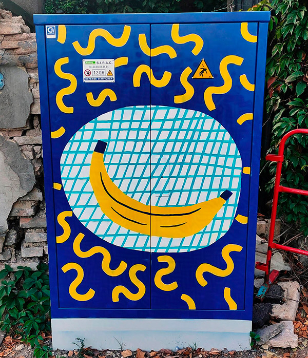 fresque extérieure représentant une banane avec des motifs pour l'association de street-art Colors Urban Art